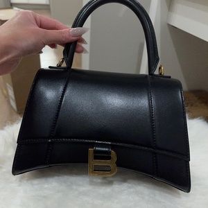 Hourglass Small Handbag in black shiny box calfskin